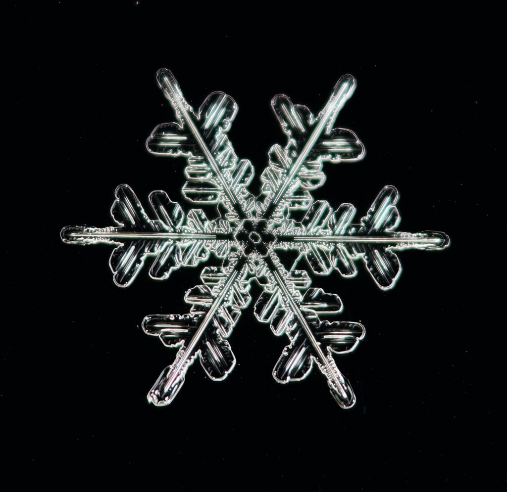2 FT 3D SNOWFLAKE COOL WHITE WITH COOL WHITE FLASHING EFFECT SET OF 2